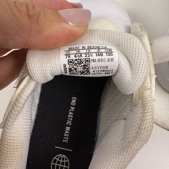 Adidas Kids White Velcro Sneakers Iridescent Stripes Size 7K‎ - Picture 7 of 7